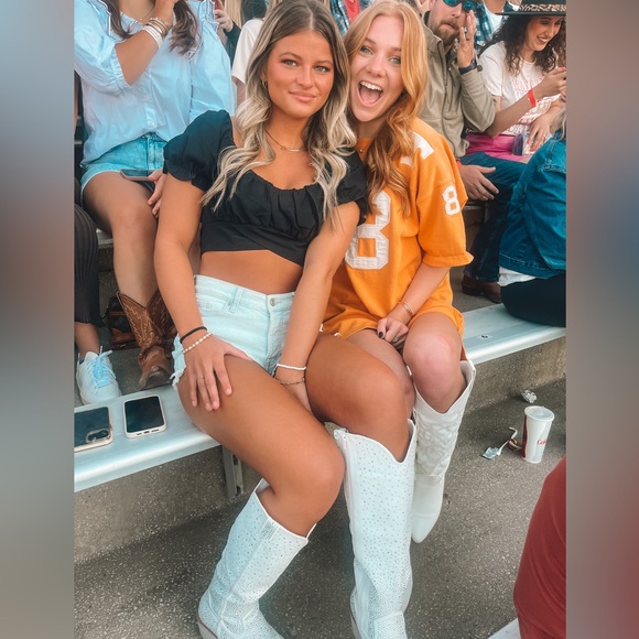 Meet your Posher, Mandy - Picture 14 of 17